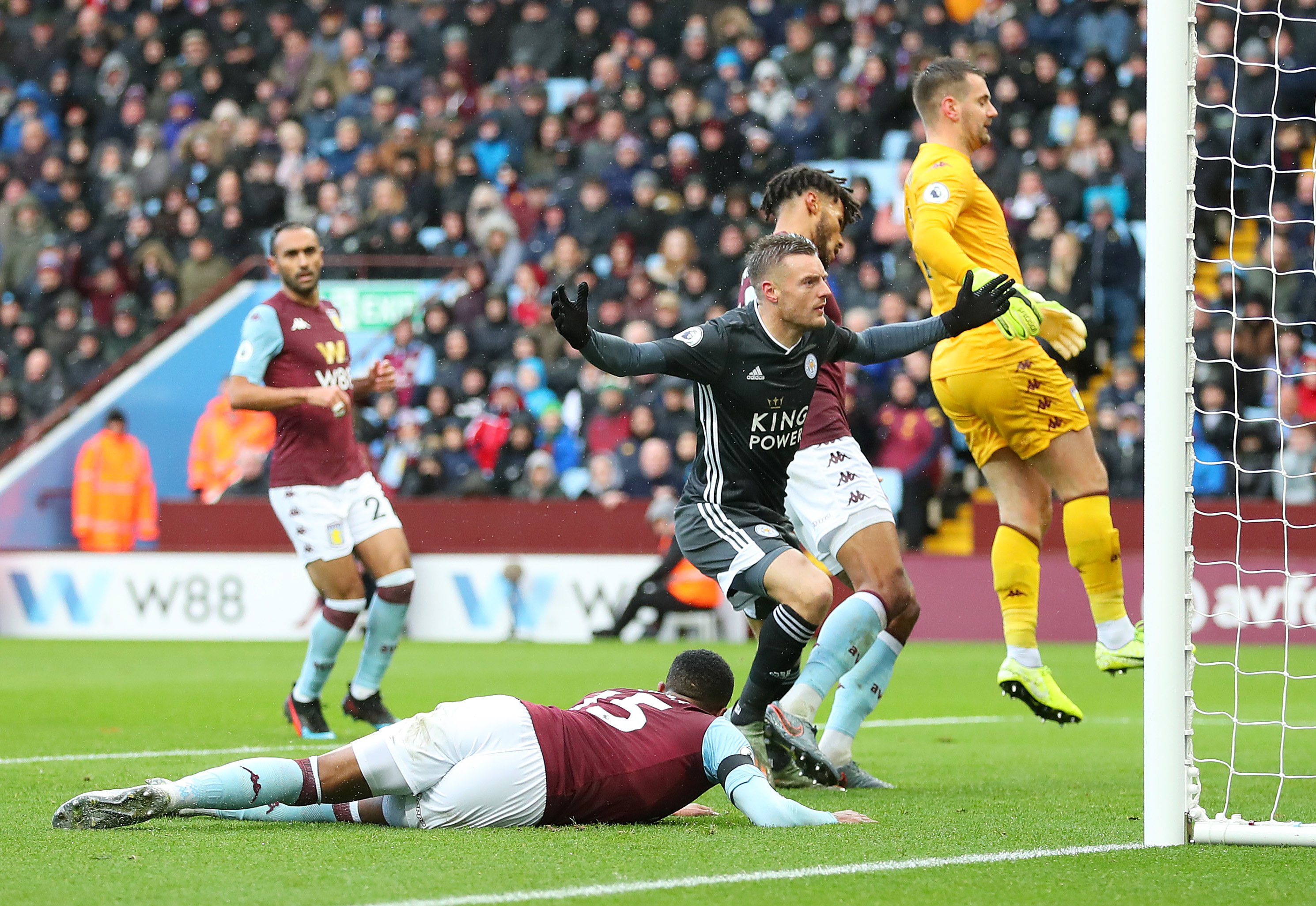 于转会市场 于转会市场